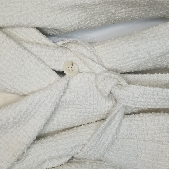 BCBG MAXAZRIA Womens Winter White Belted Short Coat Size Medium - Picture 4 of 13